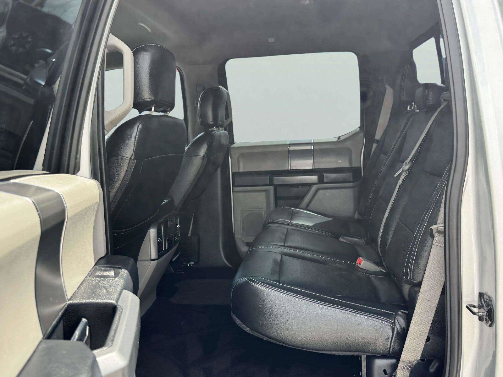 Used 2018 Ford F150 XLT w/ Equipment Group 302A Luxury AWD/4WD image 22