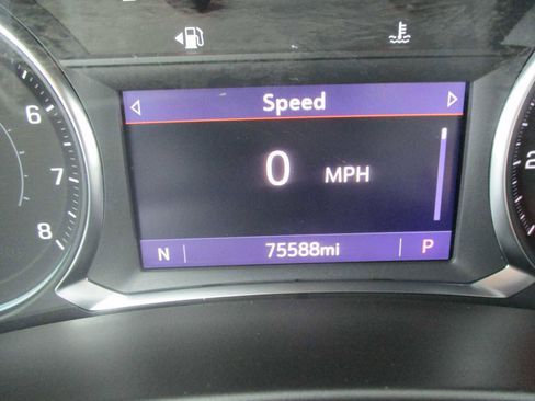 Used 2023 Chevrolet Equinox RS w/ RS Leather Package image 18