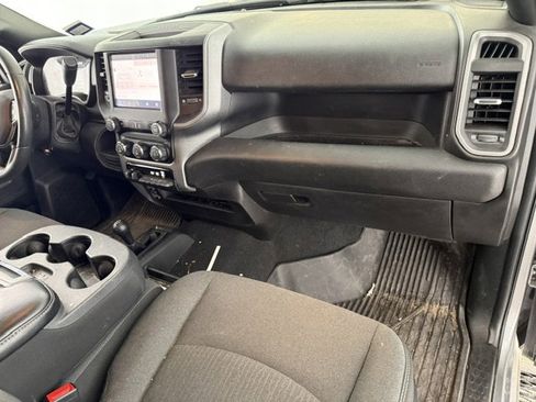 Used 2024 RAM 2500 Tradesman w/ Chrome Appearance Group AWD/4WD image 17