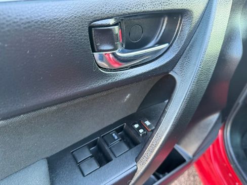 Used 2019 Toyota Corolla LE image 27