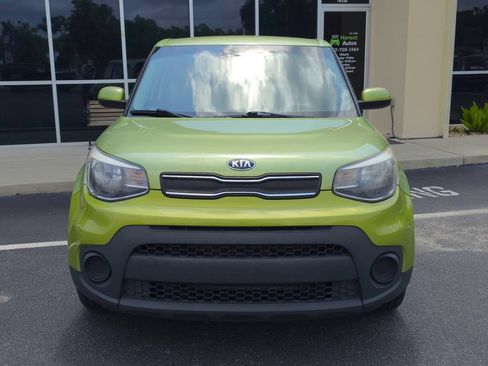 Used 2017 Kia Soul FWD image 2