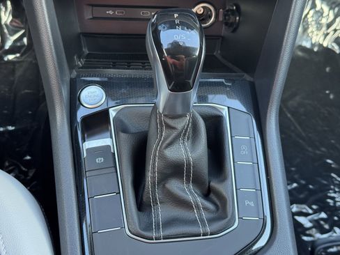 New 2025 Volkswagen Taos SE image 23