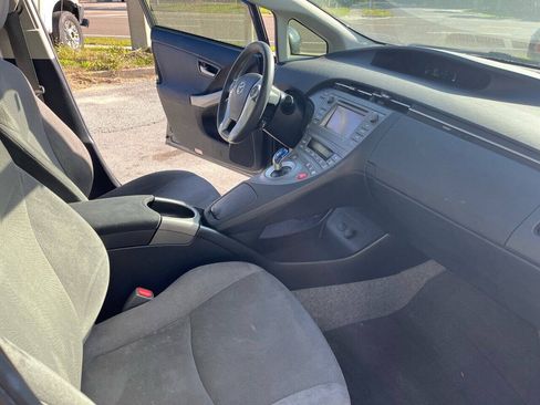 Used 2014 Toyota Prius Two FWD image 20