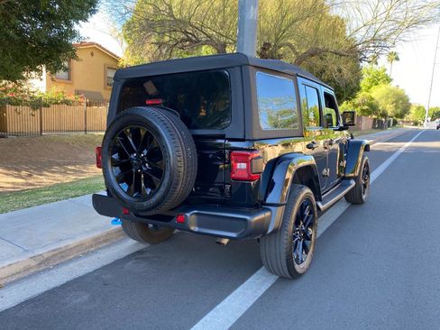 Used 2023 Jeep Wrangler Sahara w/ Cold Weather Group image 10