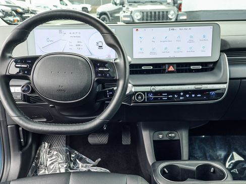 Used 2024 Hyundai Ioniq 5 Limited image 3