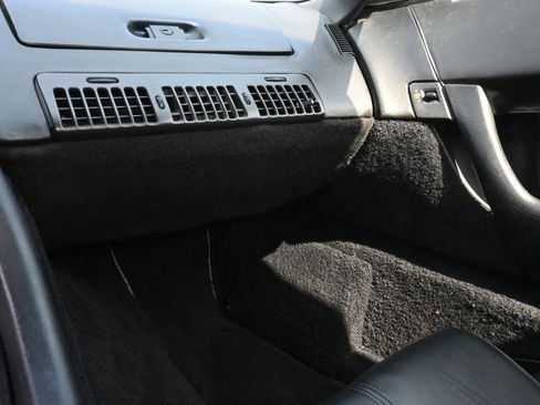 Used 1992 Chevrolet Corvette Convertible RWD image 8
