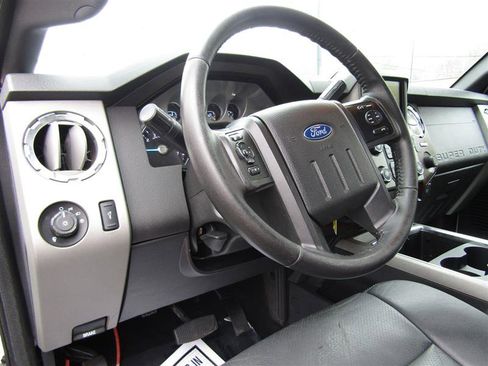 Used 2016 Ford F250 Lariat w/ Chrome Package image 12