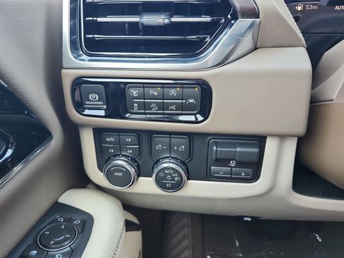 New 2026 GMC Yukon Denali w/ Denali Reserve Package image 19