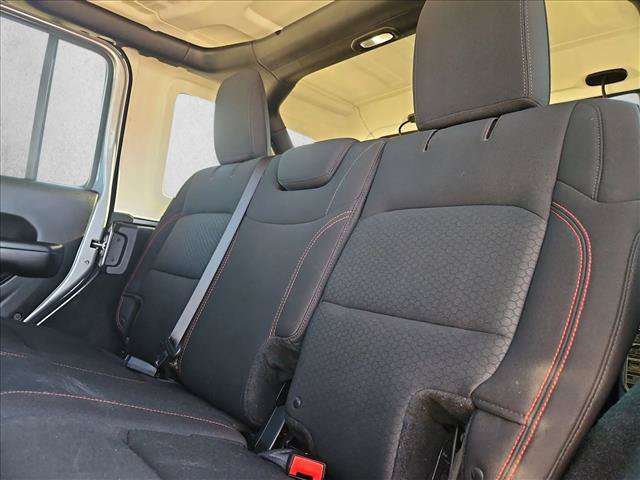 Used 2018 Jeep Wrangler Unlimited Rubicon AWD/4WD image 18