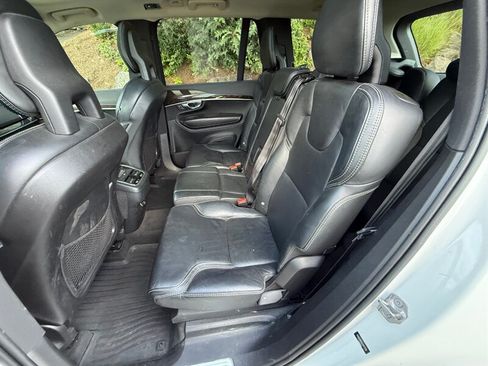 Used 2018 Volvo XC90 T6 Momentum w/ Convenience Package AWD/4WD image 15