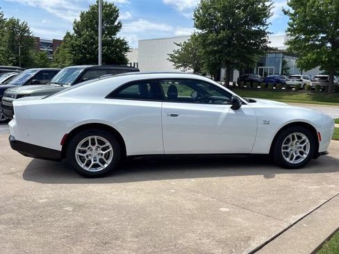 Used 2025 Dodge Charger Daytona R/T w/ Quick Order Package 25M R/T AWD/4WD image 2