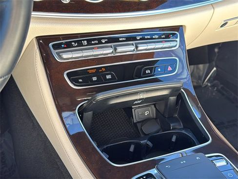 Certified 2022 Mercedes-Benz E 350 4MATIC Sedan image 19
