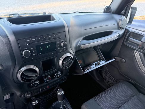 Used 2012 Jeep Wrangler Unlimited Sport w/ Connectivity Group image 11