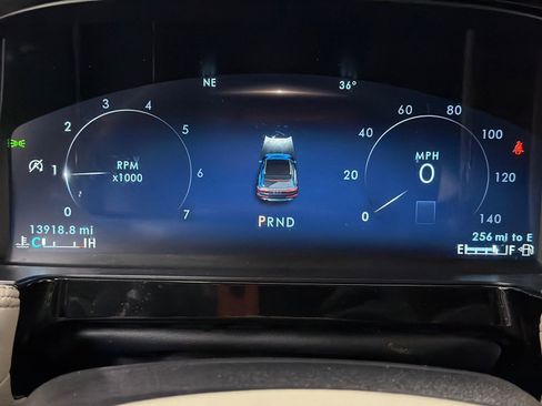 Certified 2025 Lincoln Corsair AWD image 24