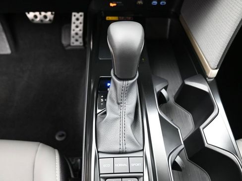 Certified 2025 Toyota Camry SE image 24