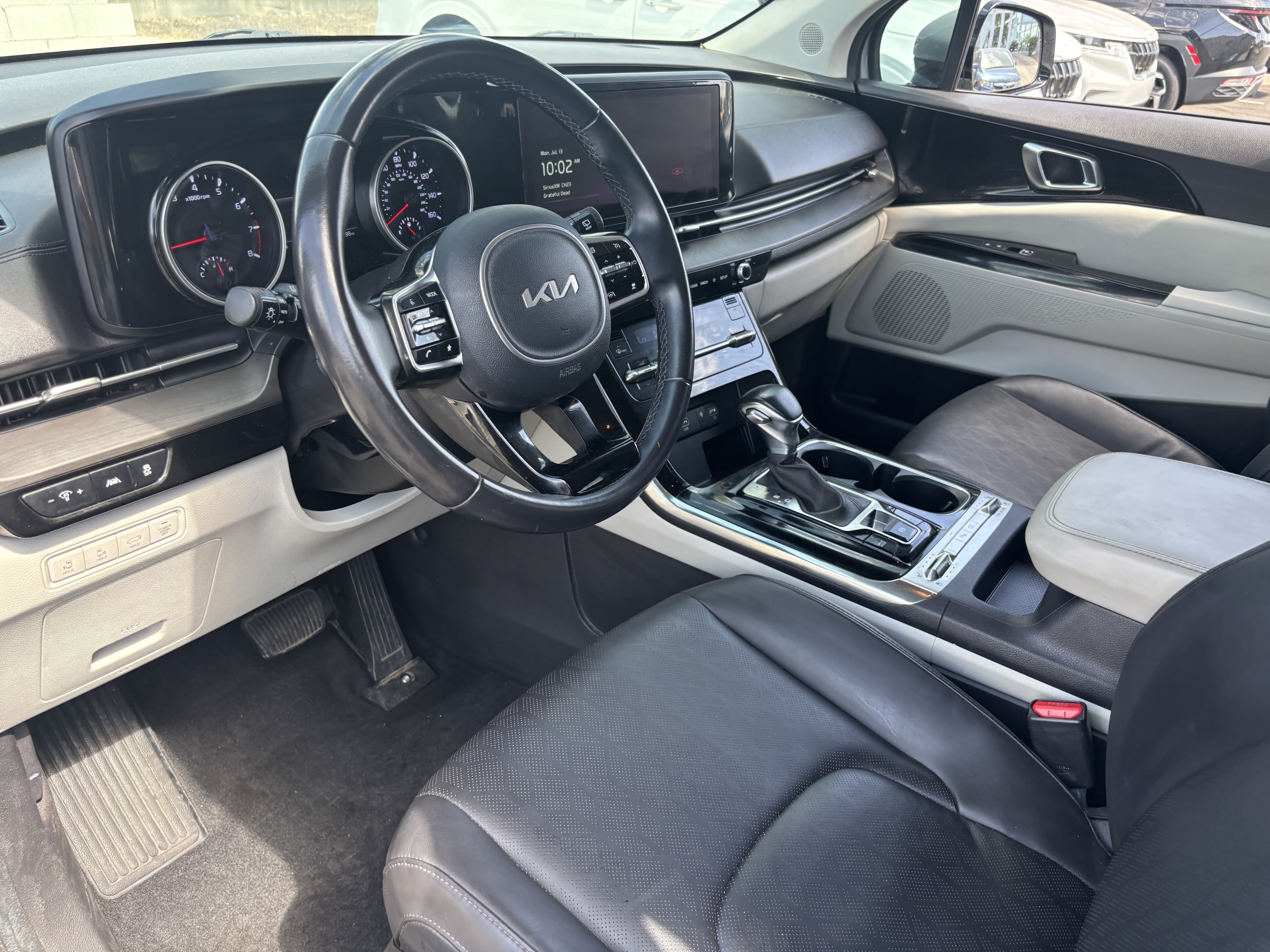 Used 2022 Kia Carnival SX FWD image 19