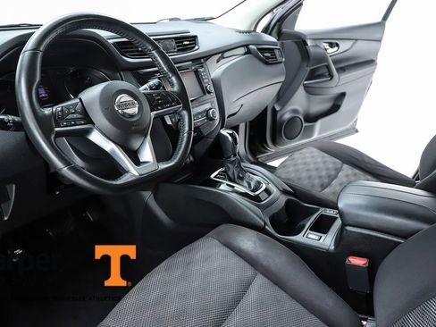 Used 2017 Nissan Rogue Sport SV w/ SV Premium Package image 56