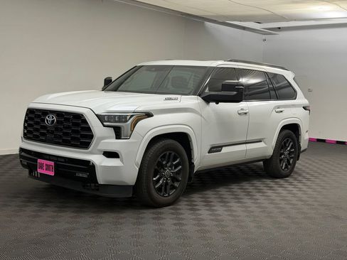 Used 2023 Toyota Sequoia Platinum AWD/4WD image 1