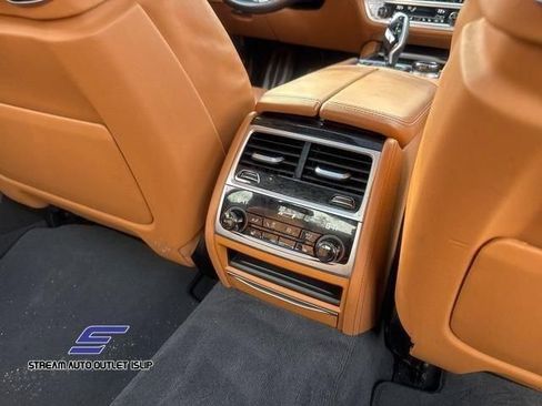Used 2022 BMW 750Li xDrive AWD/4WD image 25