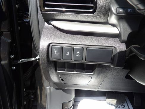 Used 2024 Mitsubishi Eclipse Cross LE image 13