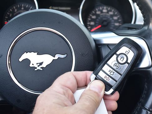 Used 2022 Ford Mustang Premium image 8