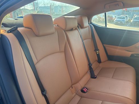 Used 2022 Lexus ES 350 w/ Premium Package image 15
