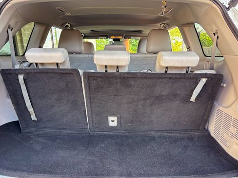 Used 2019 Toyota Highlander XLE FWD image 41