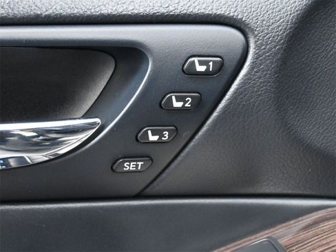 Used 2014 Lexus IS 250 AWD w/ Luxury Package w/Gray Wood image 4