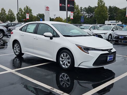 New 2026 Toyota Corolla LE FWD image 3