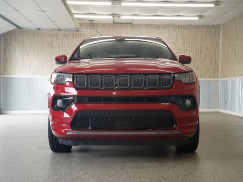 Used 2022 Jeep Compass Limited AWD/4WD image 2