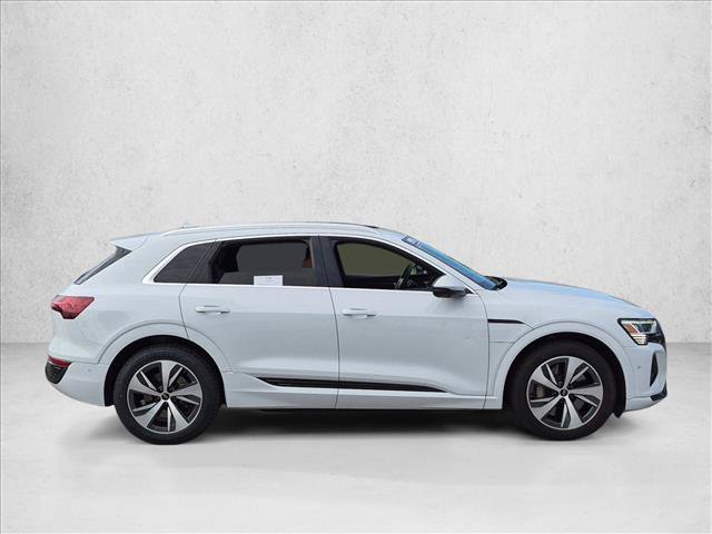 Used 2024 Audi Q8 e-tron Premium Plus w/ Premium Plus Package AWD/4WD image 4