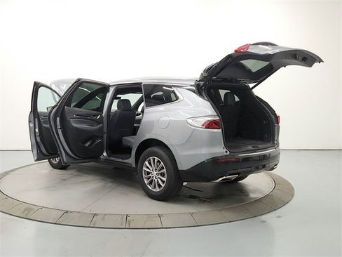 Used 2024 Buick Enclave Premium image 13