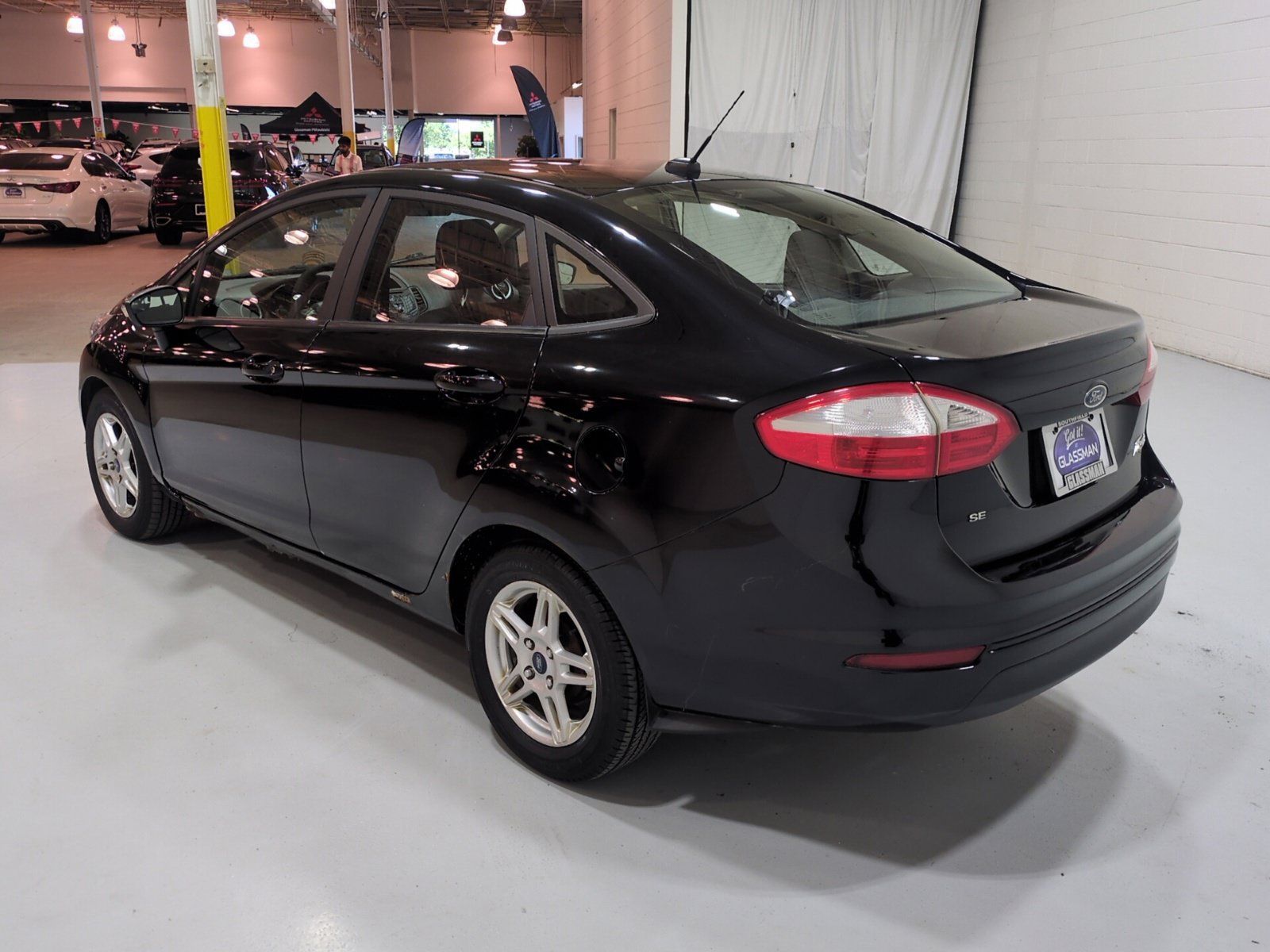 Used 2017 Ford Fiesta SE w/ Cold Weather Package FWD image 5