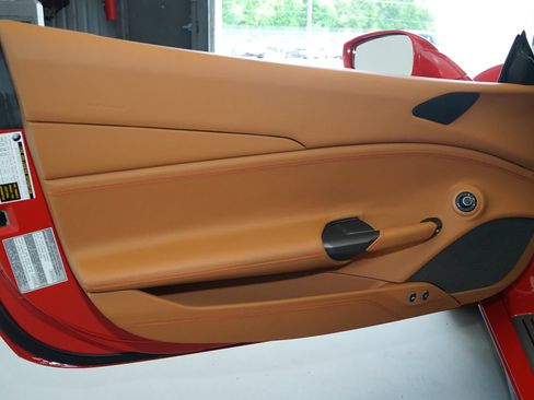 Used 2019 Ferrari 488 GTB RWD image 17