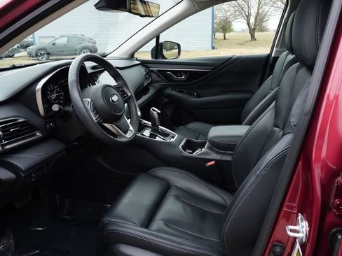 Used 2025 Subaru Outback Touring image 2