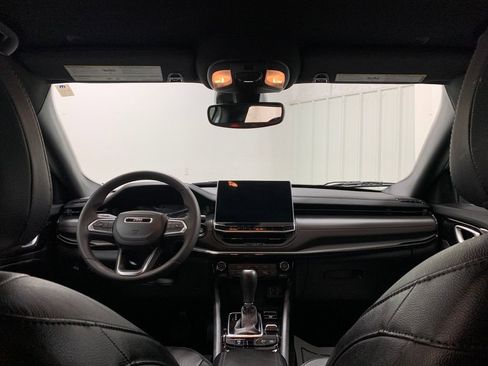 Used 2024 Jeep Compass Trailhawk image 15