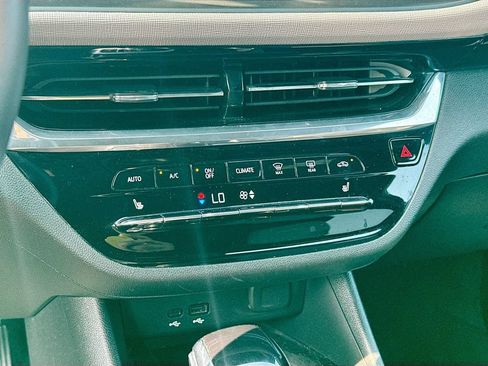 Used 2025 Buick Envista Avenir FWD image 17