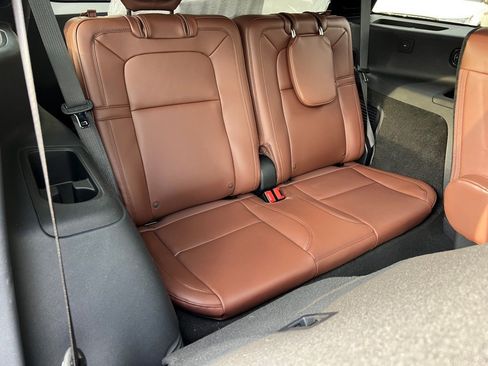 New 2026 Lincoln Aviator Reserve w/ Luxury Package AWD/4WD image 12
