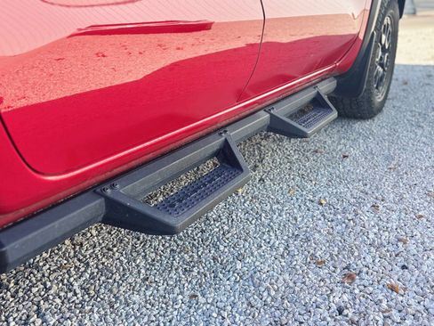 Used 2023 Nissan Frontier PRO-4X w/ Pro-4X Premium Package image 14