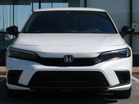Used 2022 Honda Civic Sport image 2