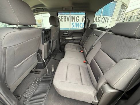 Used 2018 Chevrolet Silverado 1500 LT w/ LPO, Black Pack image 8