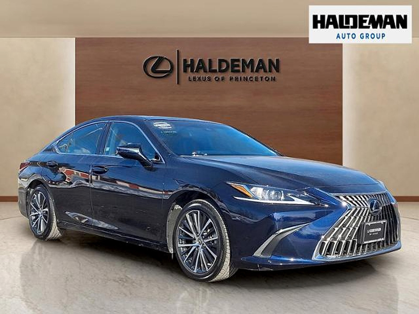 Used 2022 Lexus ES 350 w/ Premium Package FWD image 1