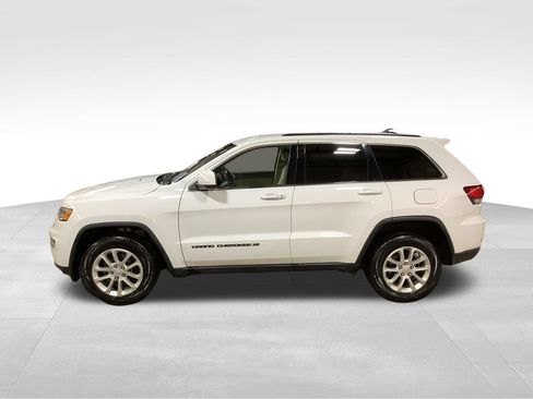 Certified 2022 Jeep Grand Cherokee Laredo E w/ Security & Convenience Group image 8