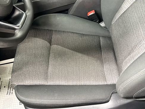 Used 2021 Nissan Rogue SV image 18