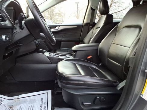 Used 2021 Ford Escape SEL w/ Technology Package image 9