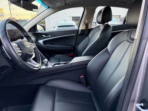 Used 2025 Genesis G70 2.5T image 28
