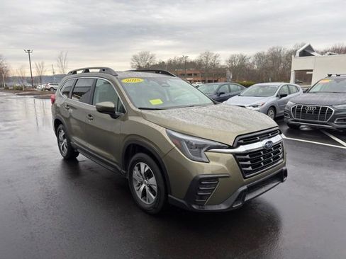 Used 2025 Subaru Ascent Premium AWD/4WD image 3