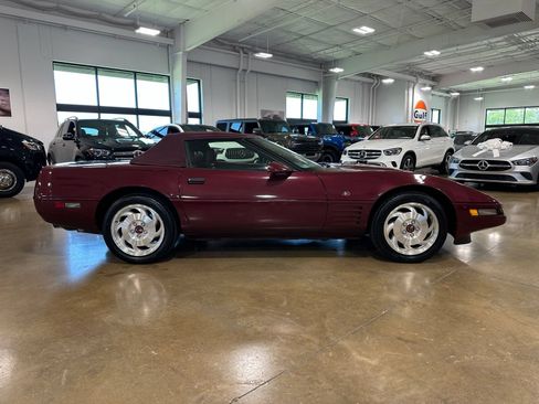 Used 1993 Chevrolet Corvette Convertible RWD image 14