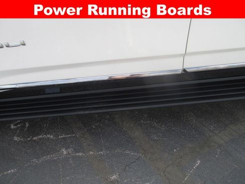 Used 2024 GMC Yukon XL Denali Ultimate AWD/4WD image 16