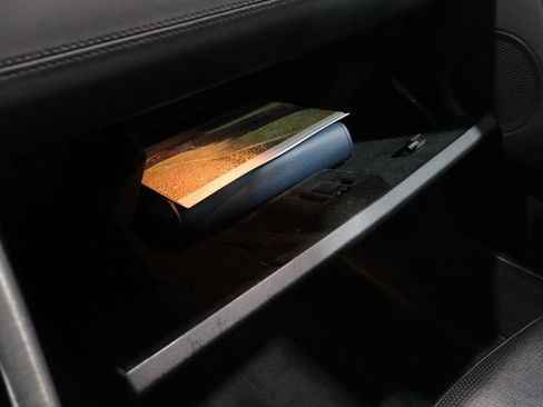 Used 2017 Land Rover Discovery Sport HSE image 35